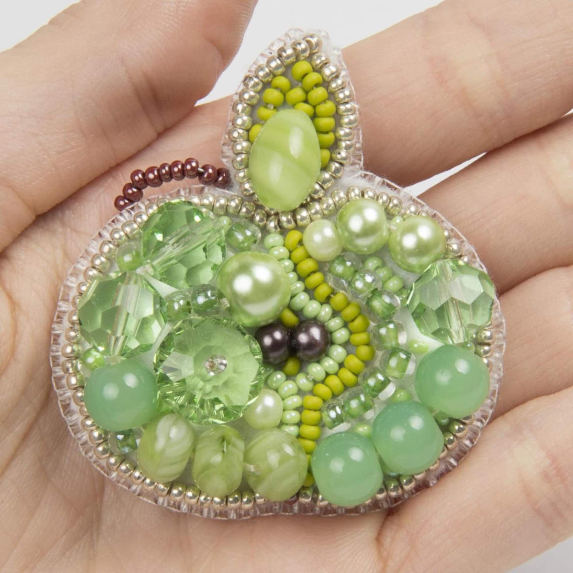 Charivna Mit Crystal Art Beadwork Green Apple Brooch Kit
